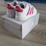 Kids Trainers Image 4
