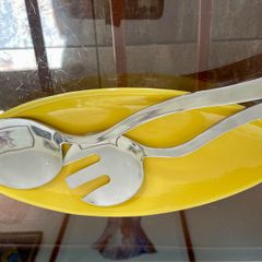 Sleekly Designed Wave Stainless Steel Salad Servers 18 10