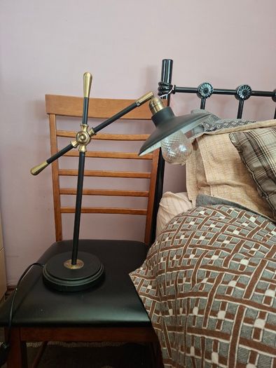 Desk lamp