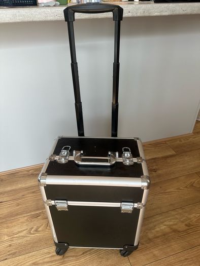 makeup trolley case