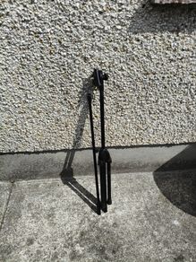 broken mic stand