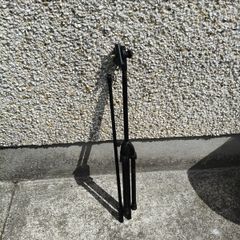 broken mic stand