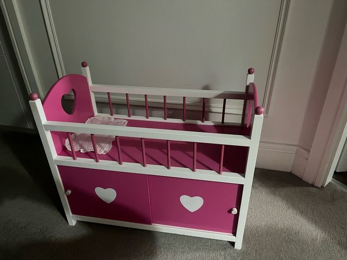 Dolls cot