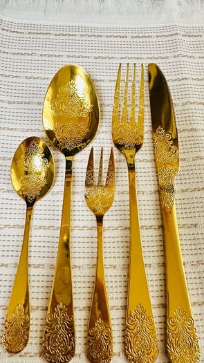 New Gold cutleru 5 pc x 10 sets Dining knife Fork Spoon Dessert spoon Salad fork