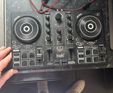 hercules dj control impulse 200