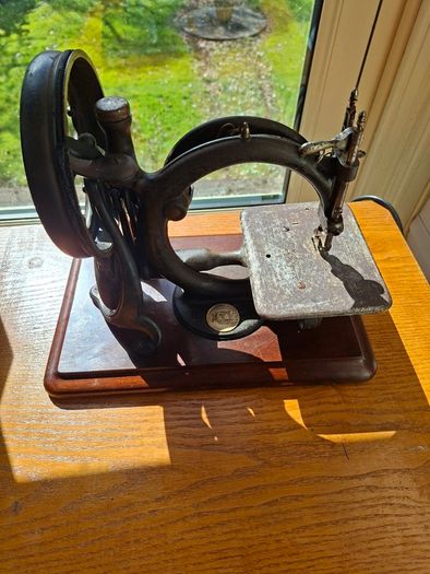 Vintage Hand Sewing Machines