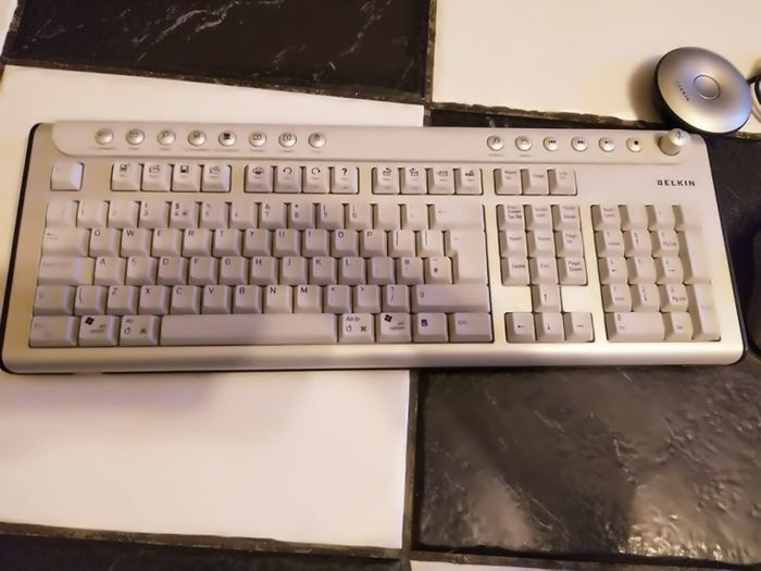 BELKIN Wireless keyboard & Mouse