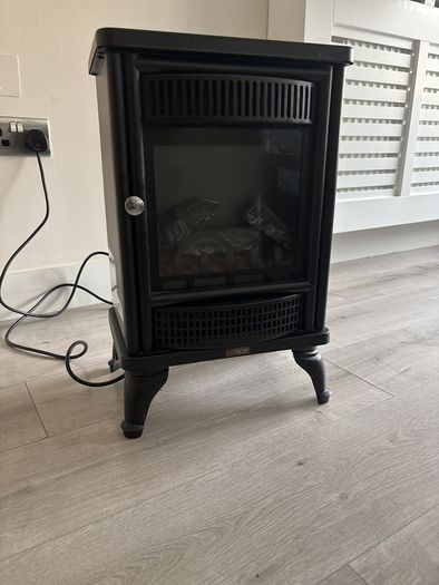 B&Q Traditional Electric Stove Heater - 2kW Log Effect - DBL05A-MS6N - Fully Working