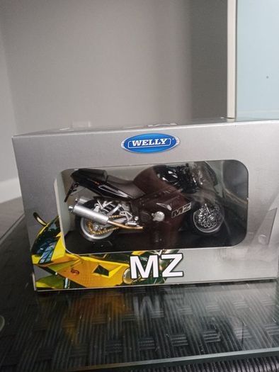 Welly MZ 1000s