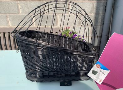Rear bicycle basket (pet carrier)