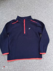 boy's fleece jumper/top. Age 4/5