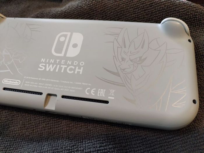 Switch Lite Zacian & Zamazenta