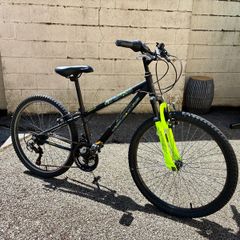 Apollo Mountain Bike 24"