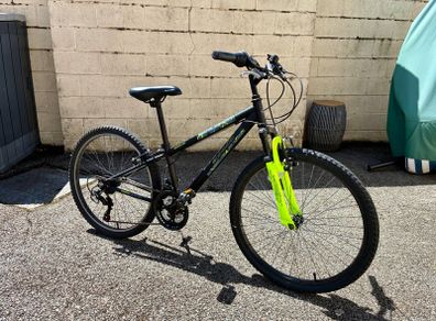 Apollo Mountain Bike 24"