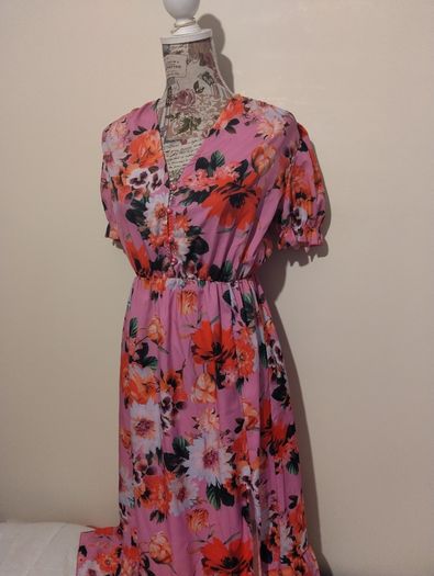 Jessy & co Italy Floral Dress, New With Tags