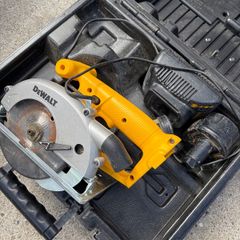 Dewalt saw