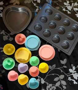 Cake Tins & Baking Moulds