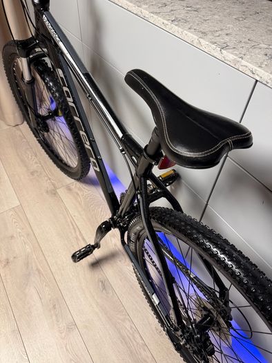 Carrera Vengeance Bike
