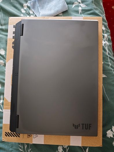 Asus Tuf A16 | Rtx 5070 | Ryzen 9 7940hx | 32gb Ram | 1tb Ssd |