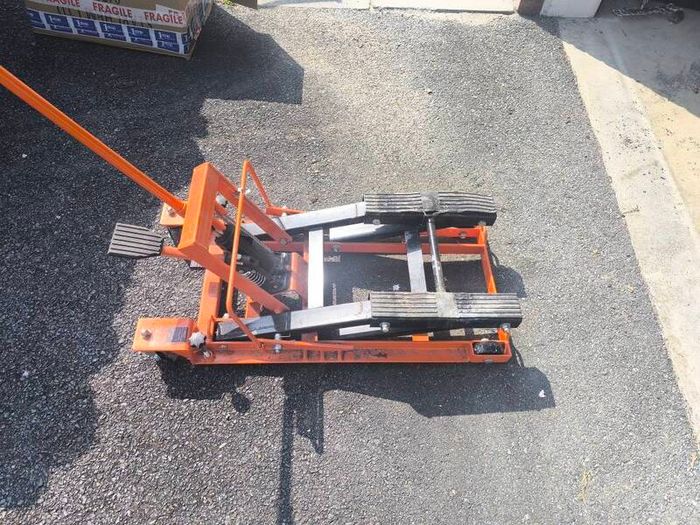 Motorcycle Service Lift