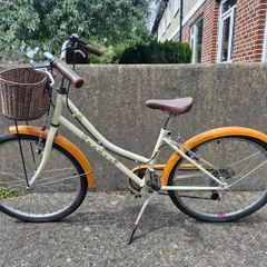 Girls Dawes Lil Duchess bicycle. 24 inch wheel