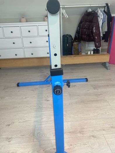 Gymnastics bar