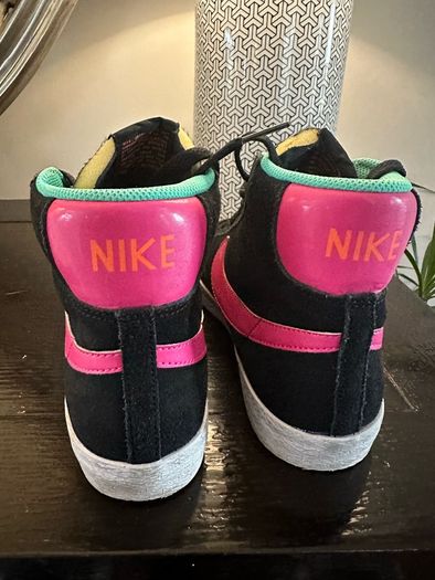 Nike Blazer - Black, Pink & Green