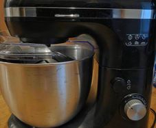 HomeMaid Stand mixer