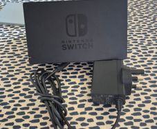 Nintendo Switch Dock & Power