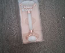 New Facial Roller