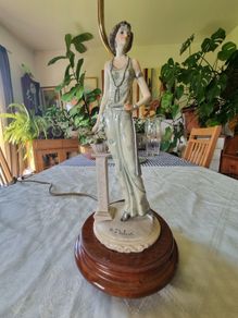 Vintage Italian lamp female figure