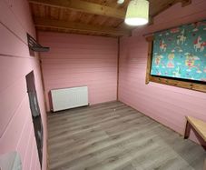 1 bed 1 bath log cabin