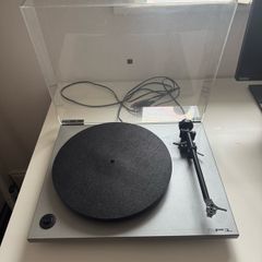 Rega RP1 Turntable