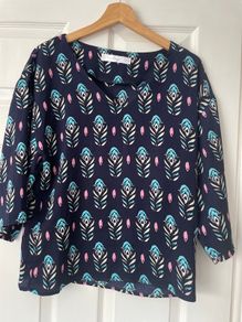 Anonyme Printed Top - Size M - Navy Patterned Blouse