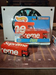 Supreme x Hot Wheels Fleet Flyer + '92 BMW M3, a highly sought-after collaboration released during Supreme's Spring/Summer 2019 season. Also Single loose Truck