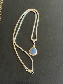 silver neck