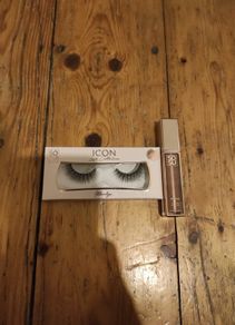 Sosu cosmetics lashes and gloss