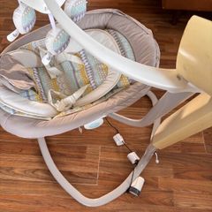 Baby swing chair