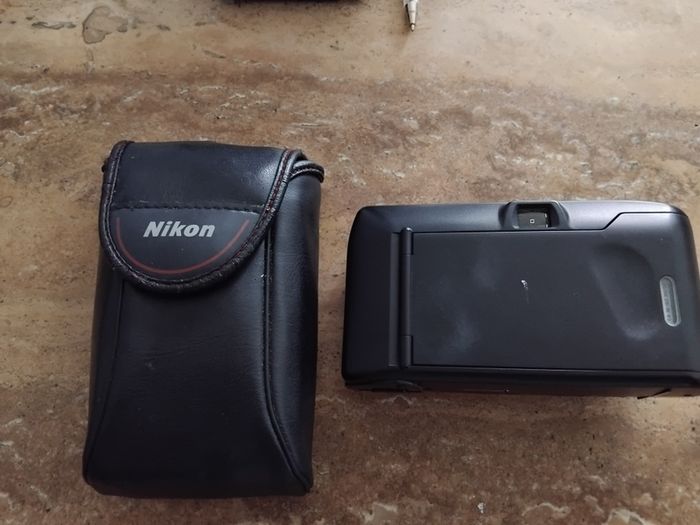 nikon AF200