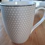 Aynsley 6 Light Grey and White Mugs Image 7