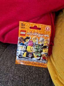 LEGO Minifigures series 4  unopened (8804)