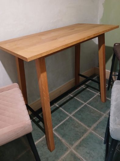 Breakfast Bar table and chairs