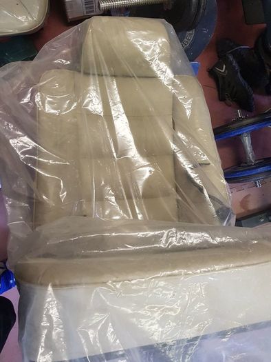 Mercedes  CE W124 Cream Leather seats