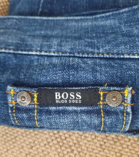 Boss jeans 33 waist and 28 leg in very good condition with no issues FREE STANDARD POSTAGE INCLUDED