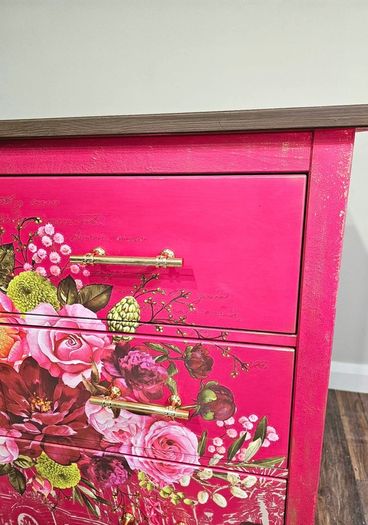 Chest of drawers