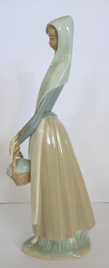 Lladro Figurine