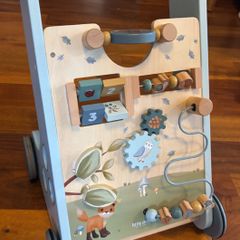 Little Dutch Activity Walker