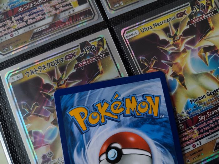 Venomoth GX ! Ultra Rare ! from Unbroken Bonds Set ! 2019 ! Pokemon Card !