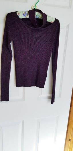 H&M Divided Jumper - Small