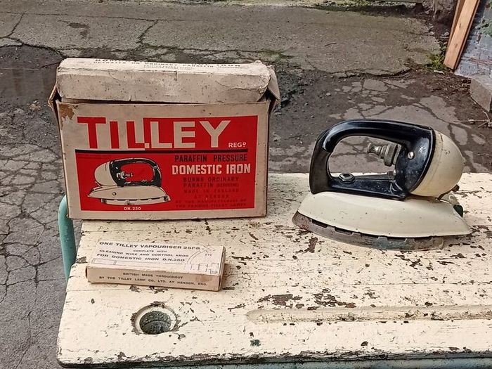 Vintage Tilley Iron
